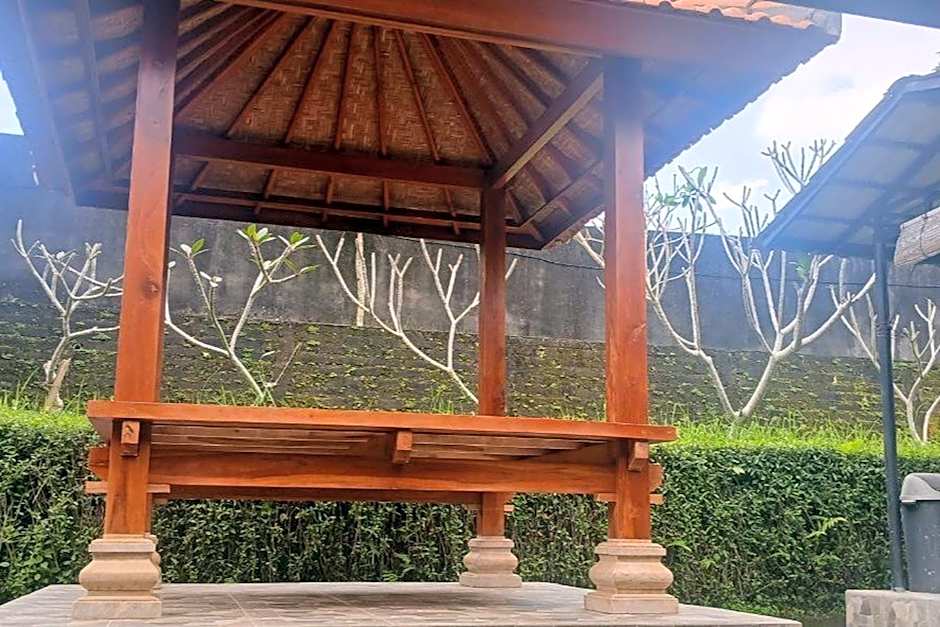 Mongan Homestay Beside The Belulang Hot Spring