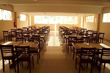 Hotel Mont Rey São Vicente