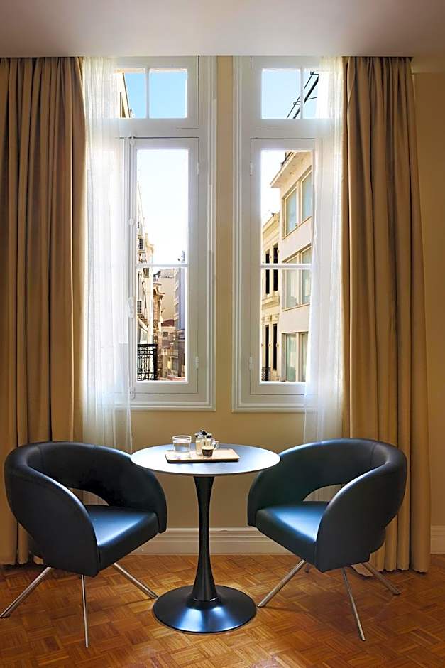 Vrachos Athens Suites