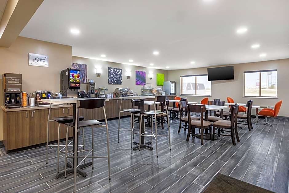 Sleep Inn & Suites Salina I-135