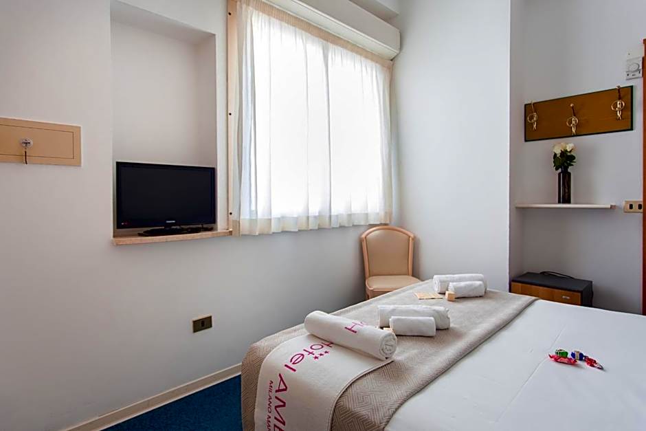 HOTEL AMBRA - Fronte Mare - Vicinissimi al Centro