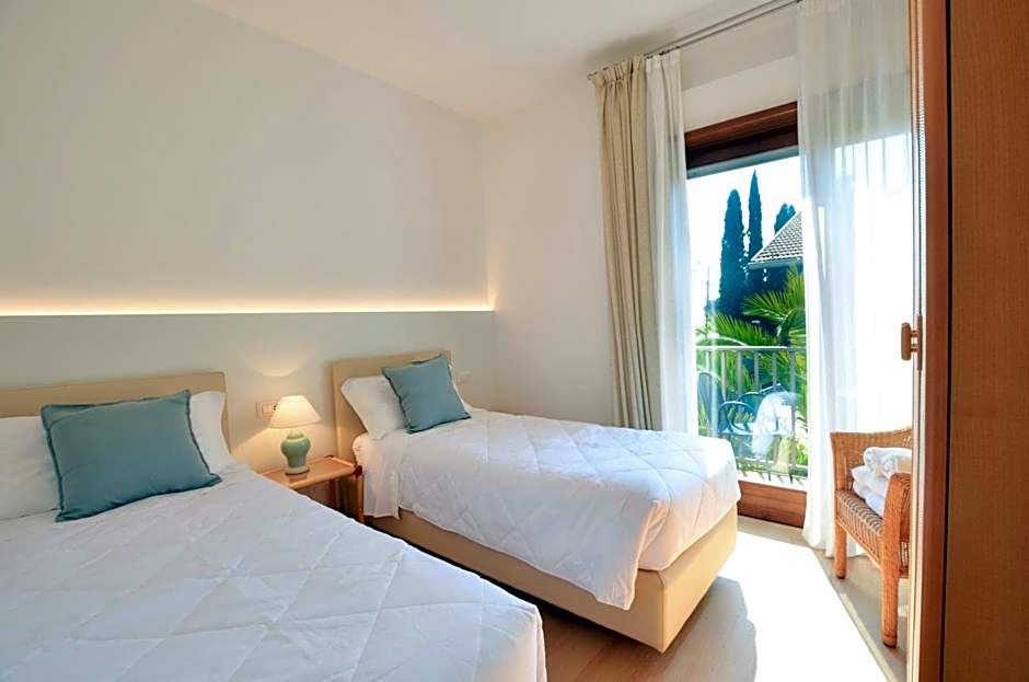 Villa Phoenix - Lake Apartments