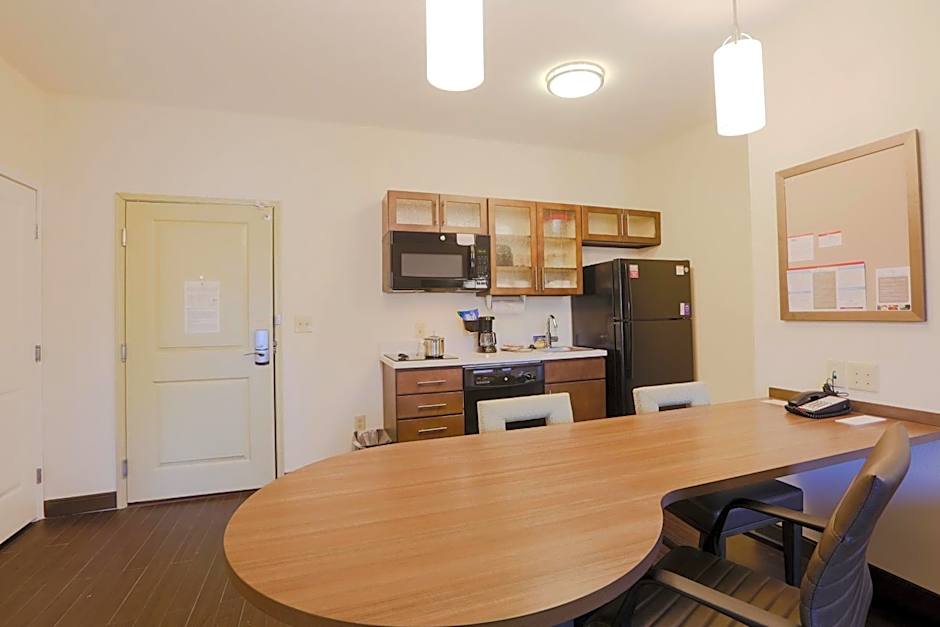 Candlewood Suites Auburn By IHG