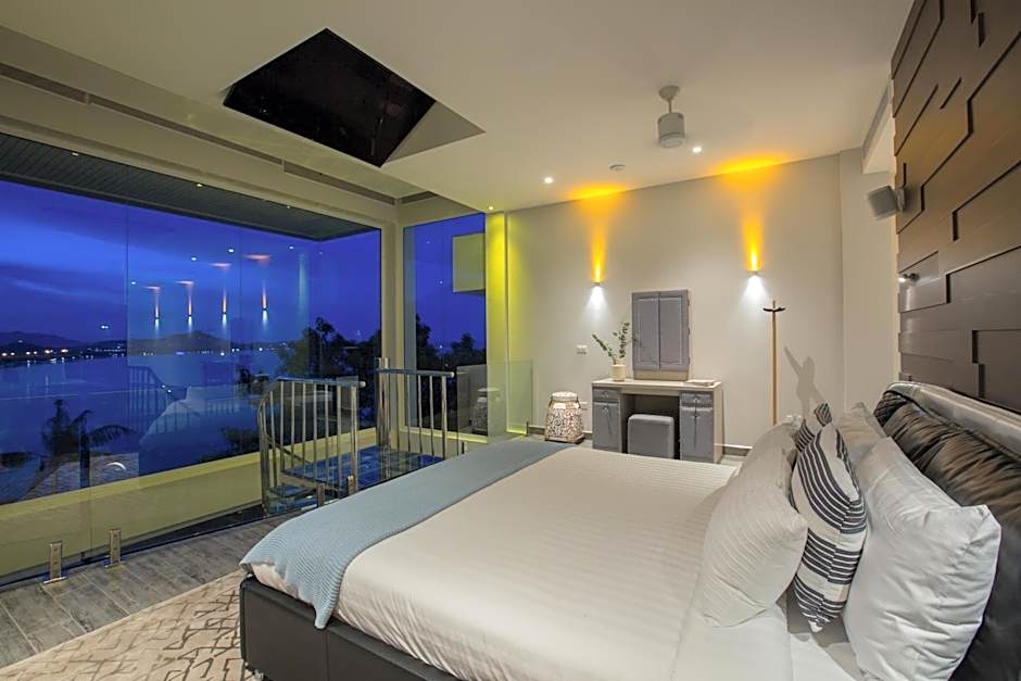 Panoramic Duplex Studio