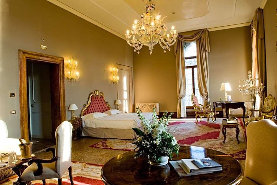 Ca' Sagredo Hotel
