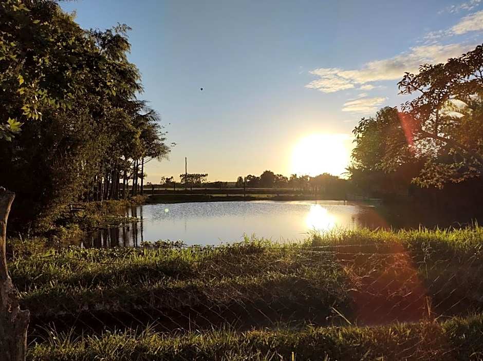 HOSPEDAGEM LA NO SITIO