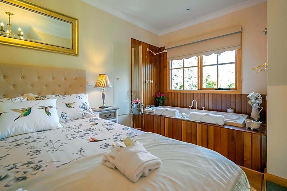 Photo 1 of 13 of Suite