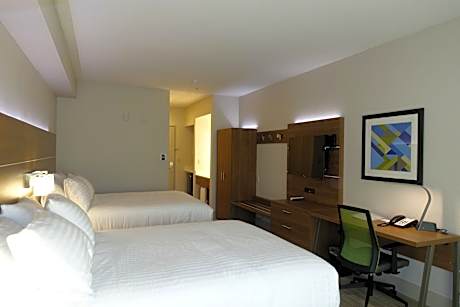 2 Bed Hearing Accessible Non-Smoking