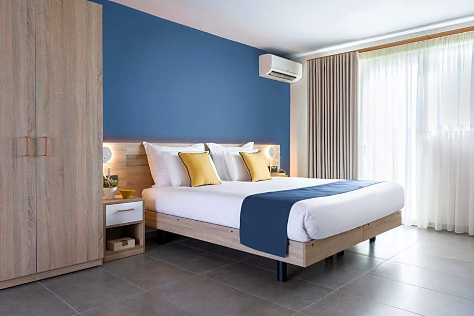 Antoniel Suites