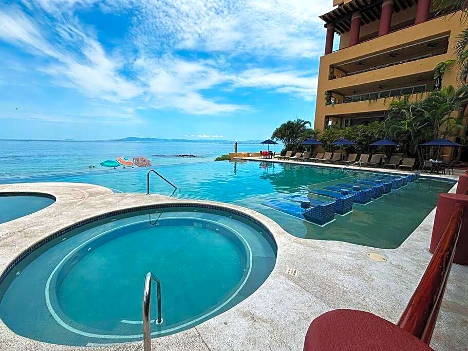 Beachfront Condo in Los Palmares 902 Puerto Vallarta