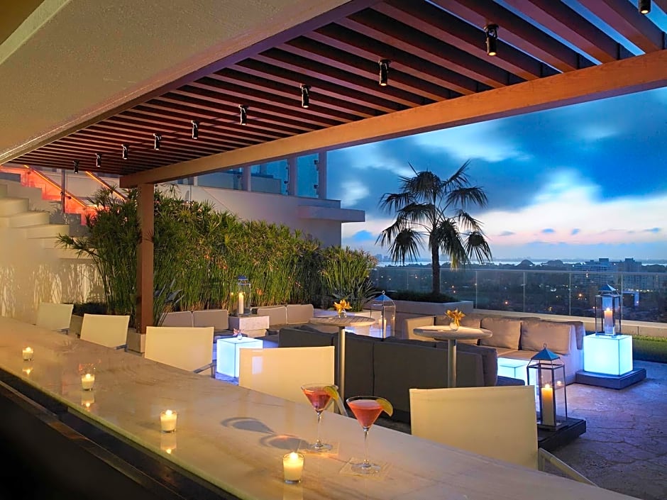 Grand Beach Hotel Surfside West