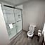 Holiday Inn Express Hotel & Suites Cincinnati-Blue Ash By IHG