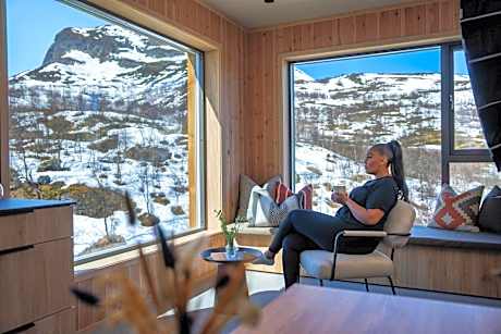 Family Room with Mountain View