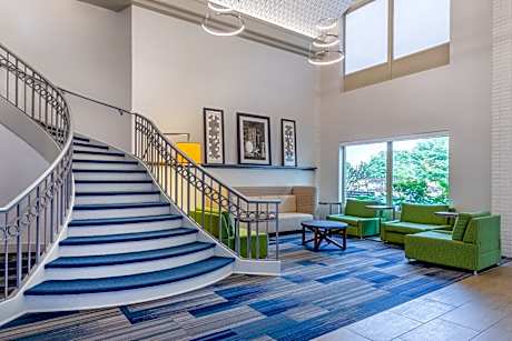 Holiday Inn Express & Suites Chicago-Midway Airport By IHG
