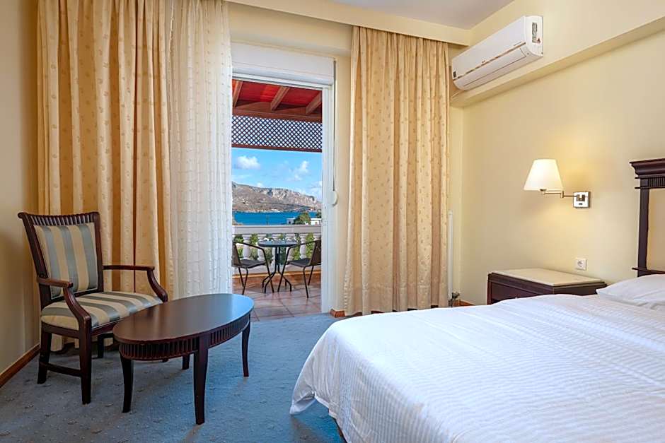 Crithoni's Paradise Hotel