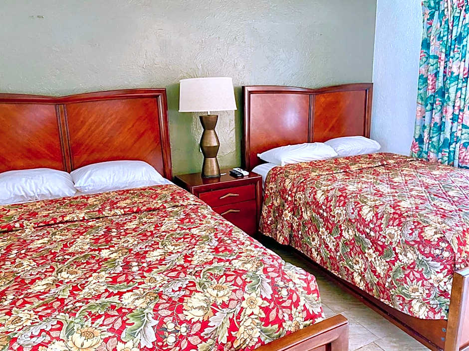 Glades Motel - Naples