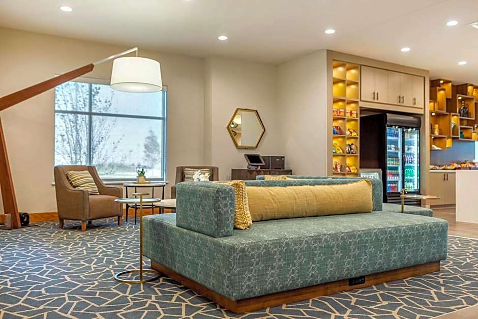 Cambria Hotel Bettendorf - Quad Cities