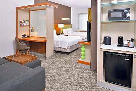 Suite, 2 Queen Beds