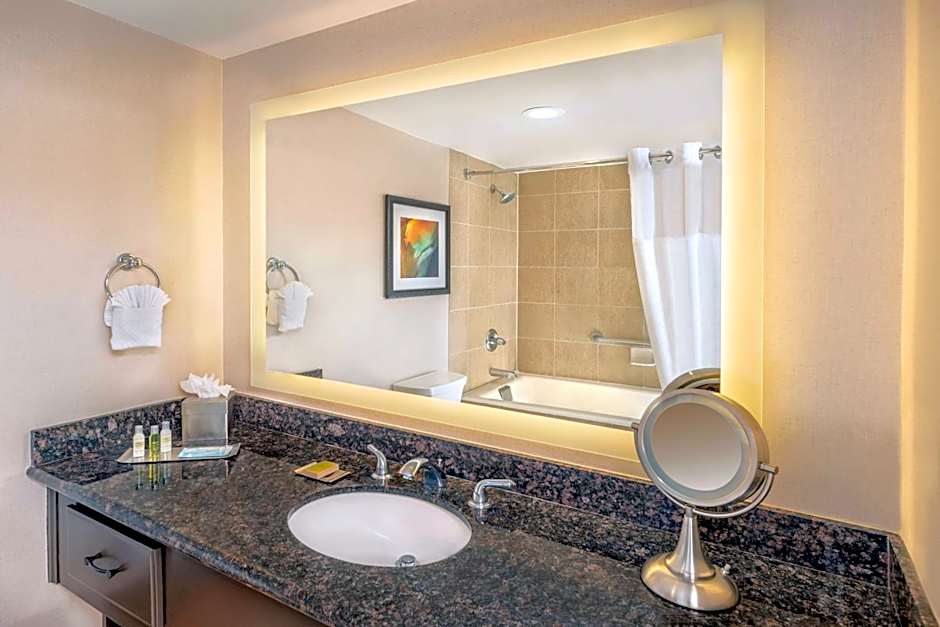 DoubleTree by Hilton San Bernardino