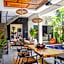 Air Svarga Villa - Luxe Designer Villa Canggu
