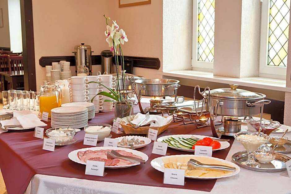 Kolonna Hotel Brigita