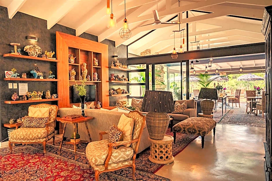 Safari Moon Luxury Bush Lodge