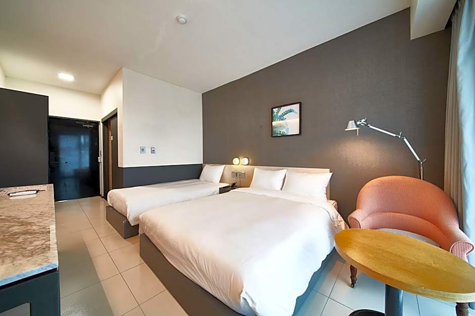 Elin Hotel