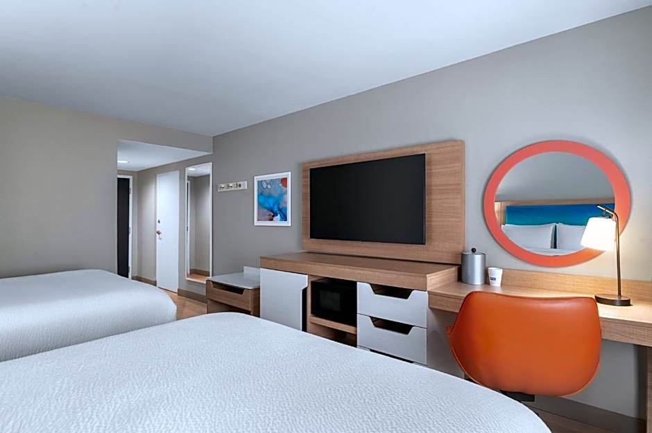 Holiday Inn Express & Suites Destin - Miramar Beach By IHG