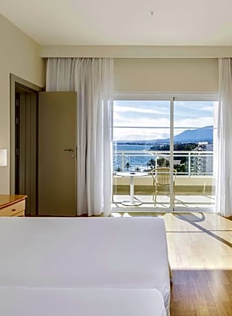 Sol Room Sea View