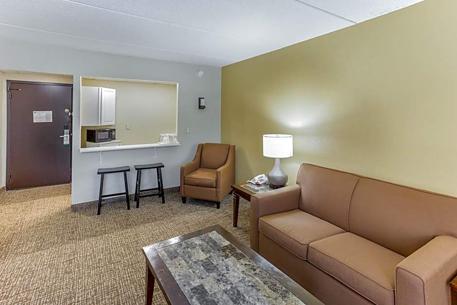Quality Inn & Suites Plattsburgh