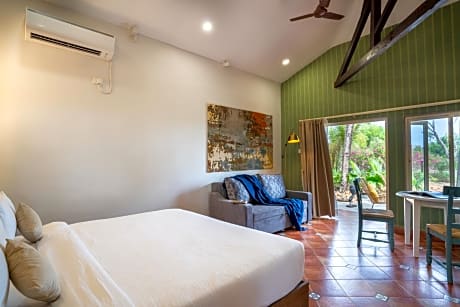 King Reef Suite with Private Garden Access - Pet Friendly