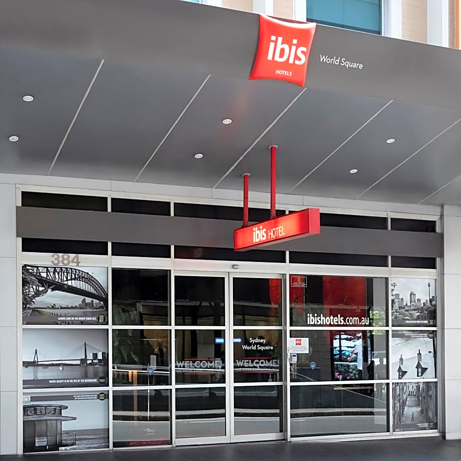 Hotel Ibis World Square