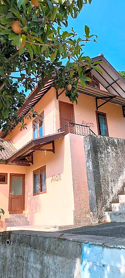 Villa Tunas Alam Mutiara