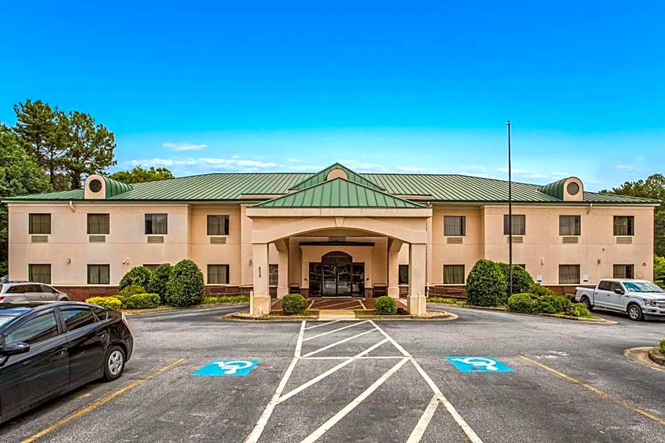 Econo Lodge Inn & Suites Marietta near Dobbins ARB