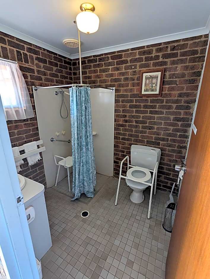 Barham Colonial Motel