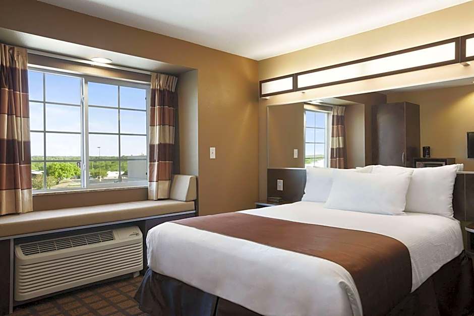 Microtel Inn & Suites By Wyndham Pleasanton
