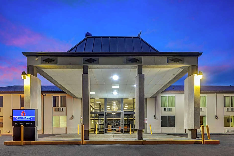 Motel 6 Indianapolis IN