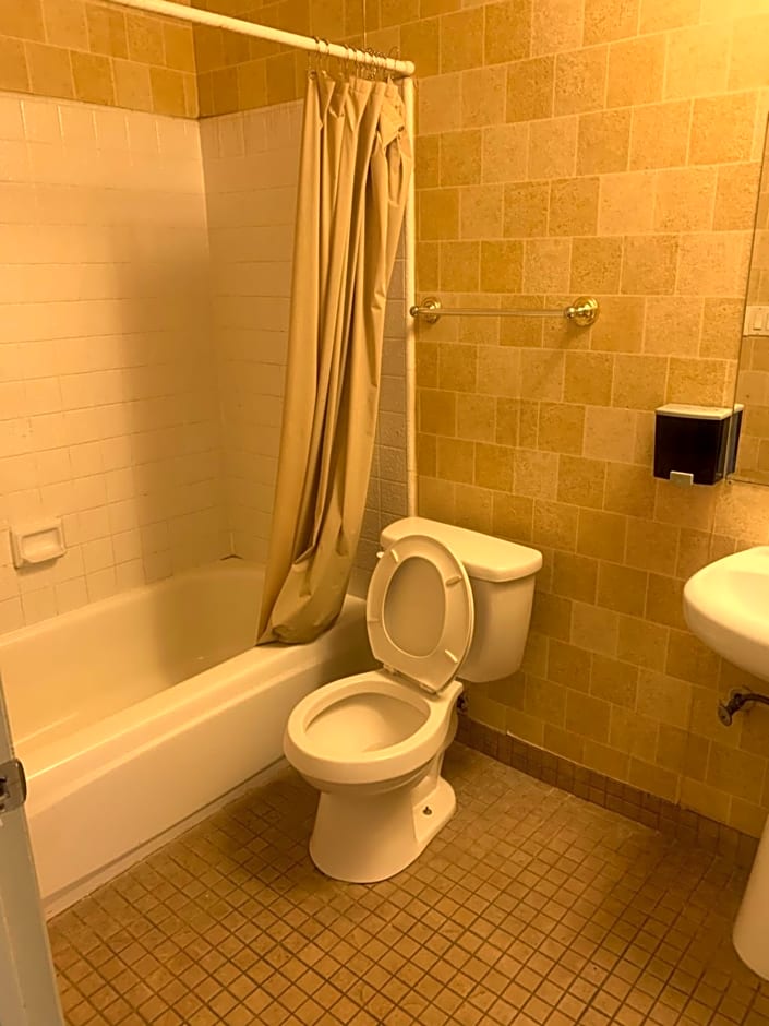 LA Lovely Double Deluxe Unit (C14)