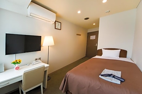 Single Room - Non-Smoking