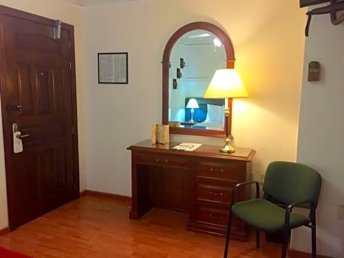 Photo 1 of 4 of Economy Room