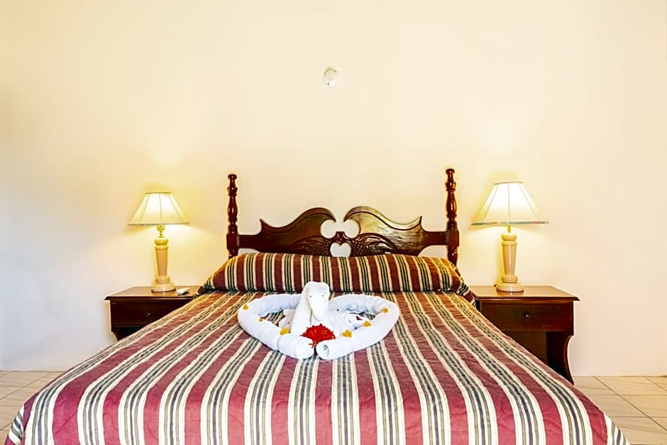 Shields Negril Villas