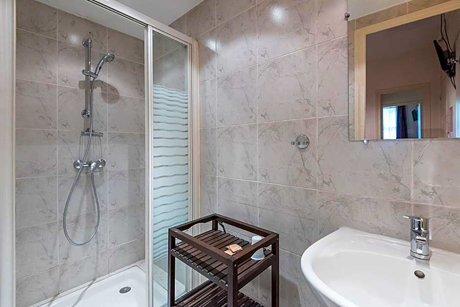 Lyo Hôtel - Centre Lyon Perrache