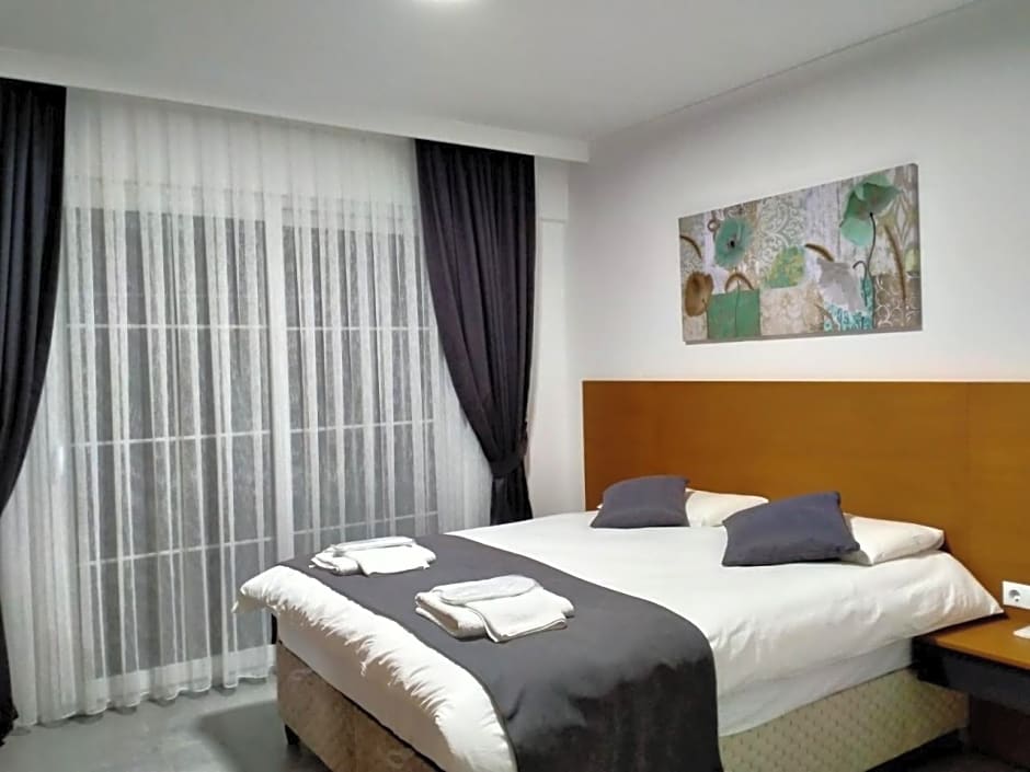 AdaHan Family Rooms Gocek