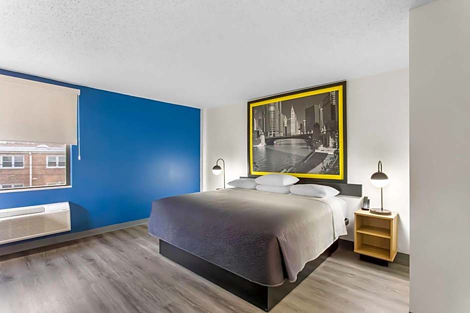 Super 8 by Wyndham Chicago IL