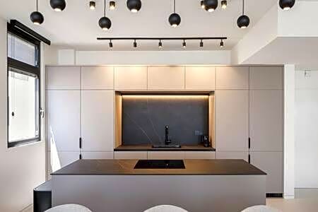 High Living Sea View by Five Stay