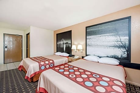 Queen Room with Two Queen Beds - Smoking