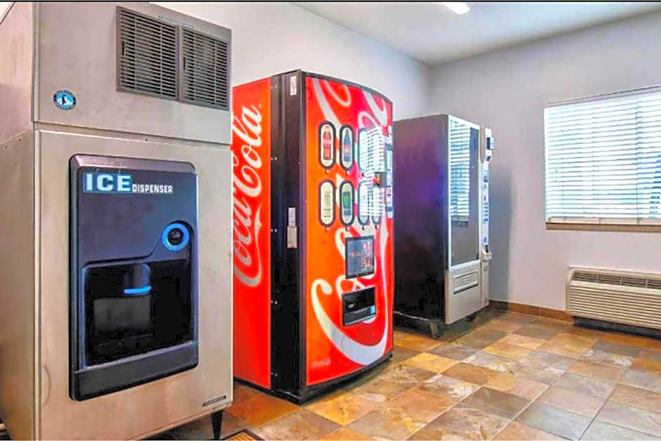 Oyo Townhouse Sulphur,LA Extended Stay I-10