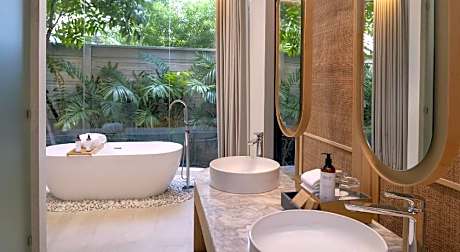 Mercure Rayong Lomtalay Villas & Resort