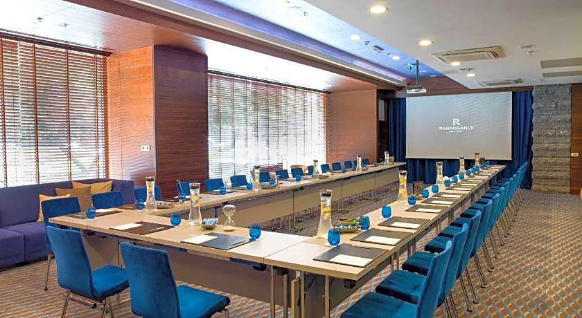 Renaissance by Marriott Izmir Hotel