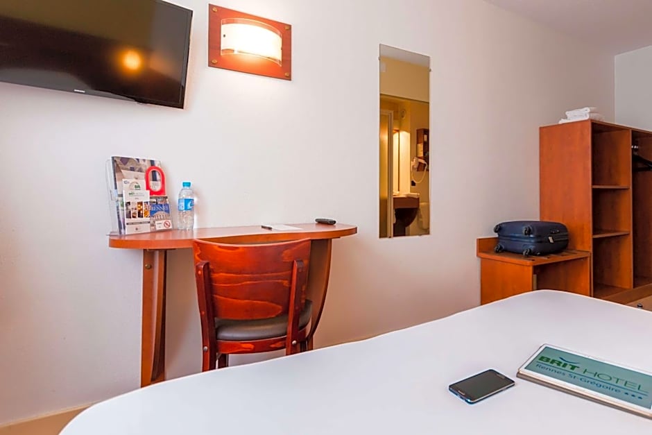 Brit Hotel Rennes St Grégoire  Le Villeneuve